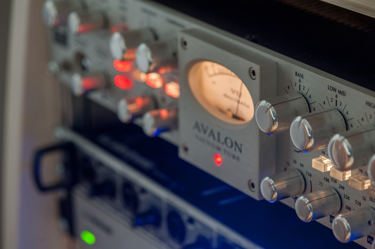 Avalon VT-737SP